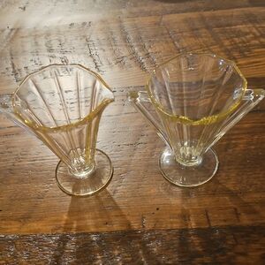 Depression Glass Creamer and Sugar Set in Pale Yellow - Unbranded